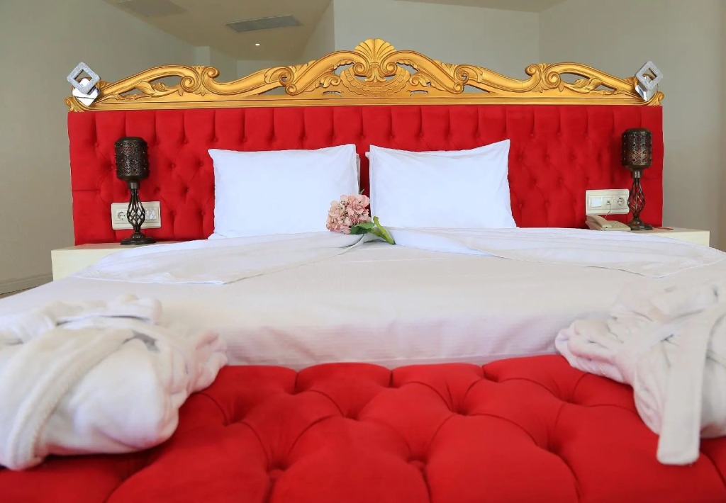 Ceshme Plus Hotel
