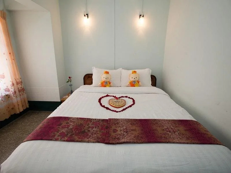 Kaung Wai Hotel