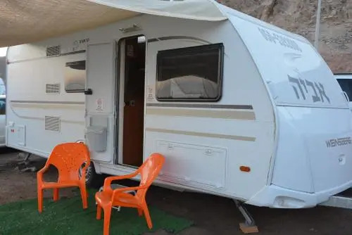 Avia Caravan