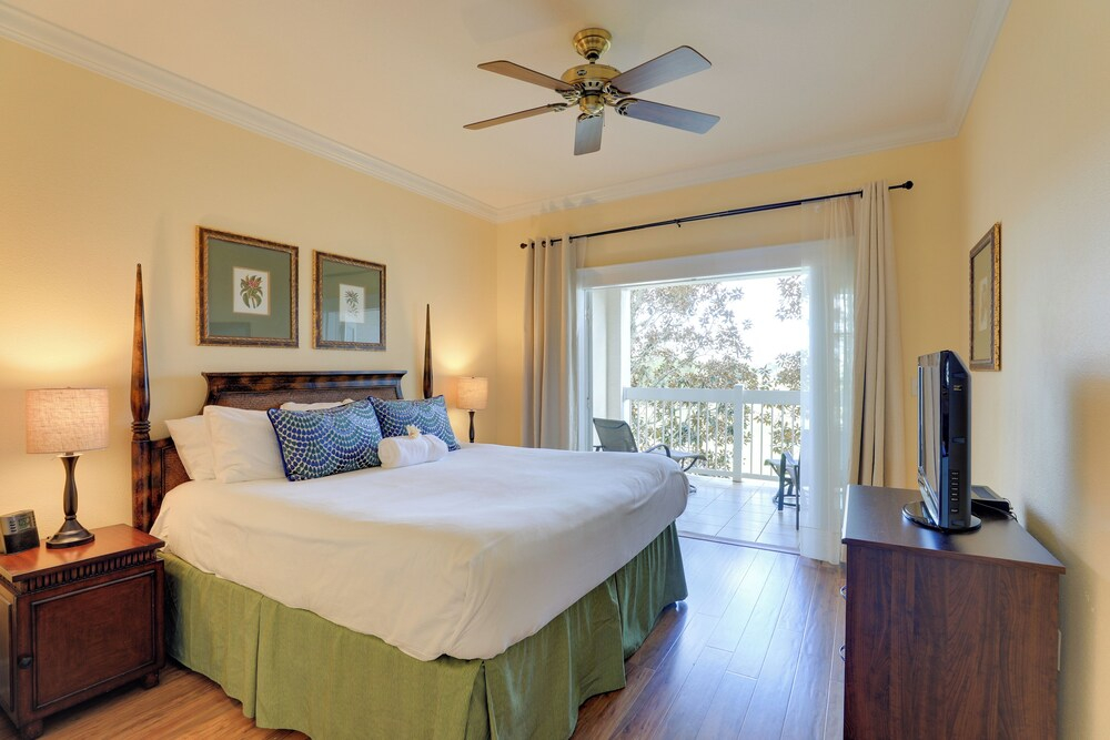Swim, Golf & Relax: Family-friendly Reunion Escape
