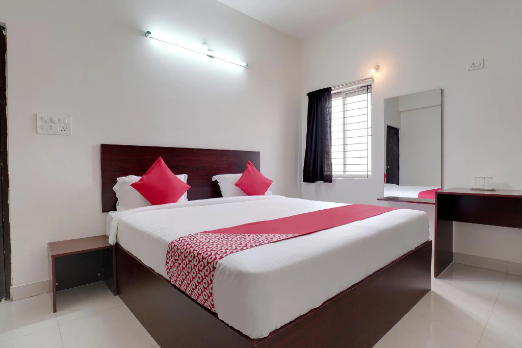 OYO 41102 Hyderabad Elite