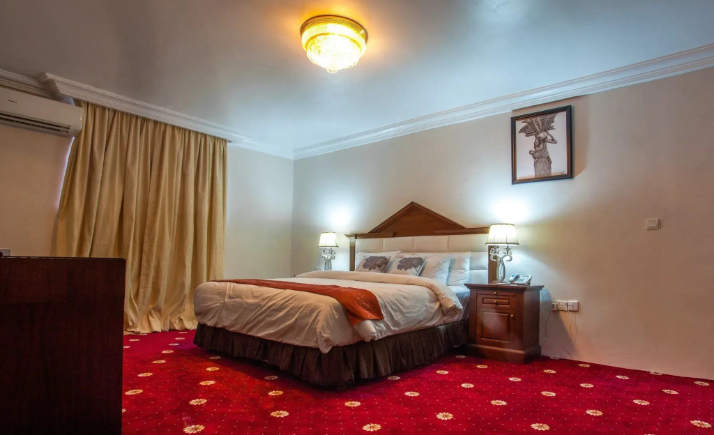 Caledonian Suites