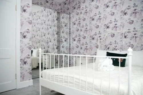 Edinburgh Central Drumdryan Ground Floor Roomz