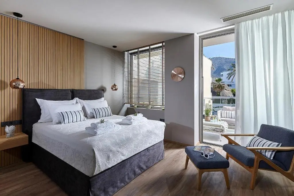 Seafront Apartments by Myseasight