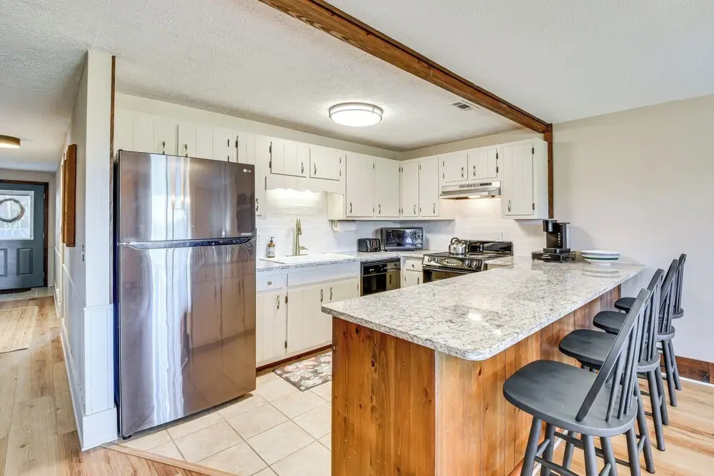 Newly Renovated Sky Valley Condo w/ Mtn Views