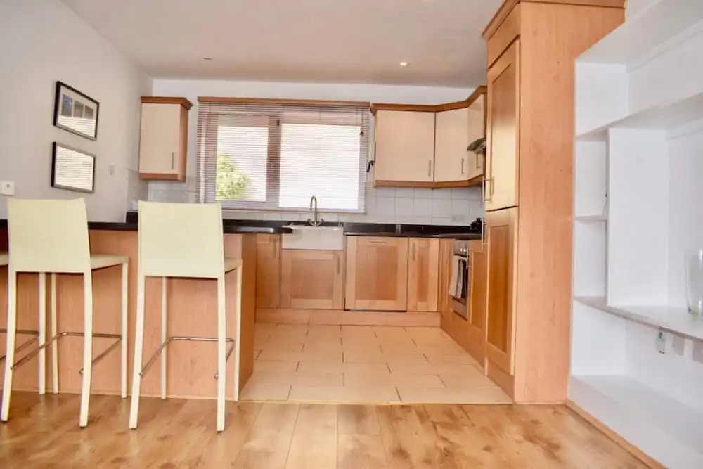 2 Bedroom Home With Parking In Ballsbridge