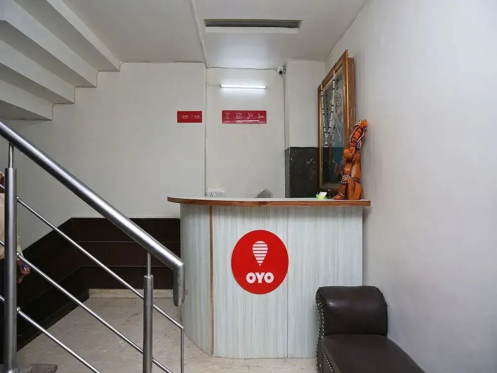 OYO 13758 XS Residency