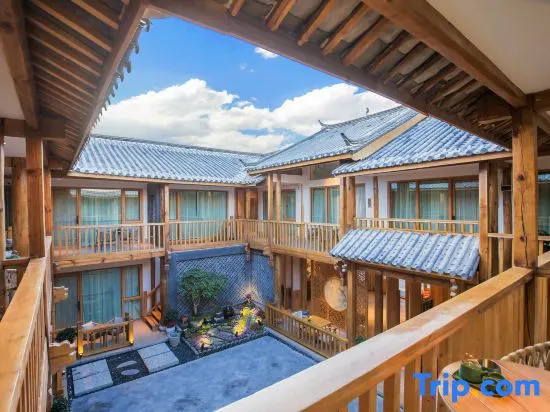 Lijiang Chengyi Quying Guanjing Meisu (Ancient City Zhongyi Market Branch)