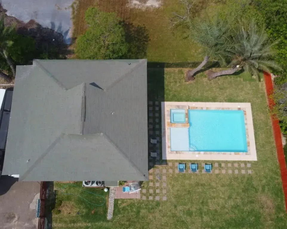 Madre Azul Bay House 3 Bedroom Home