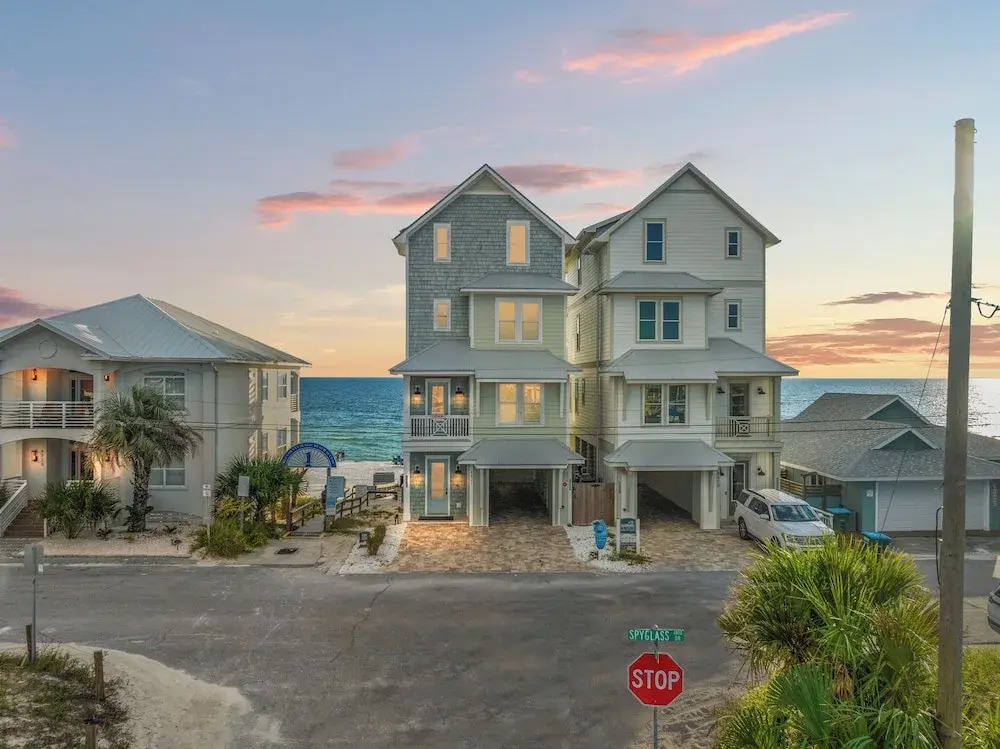 Pineapple Paradise! 6BR 7BA Beachfront House! Private Pool! Grill! Sleeps 16!
