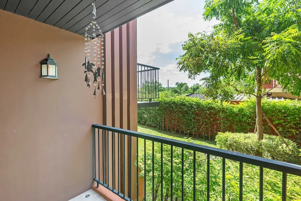Bluroc Hua Hin by FavStay