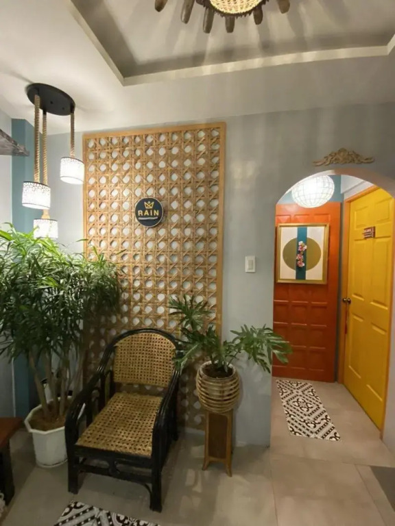 Rain Airport Bed and Breakfast