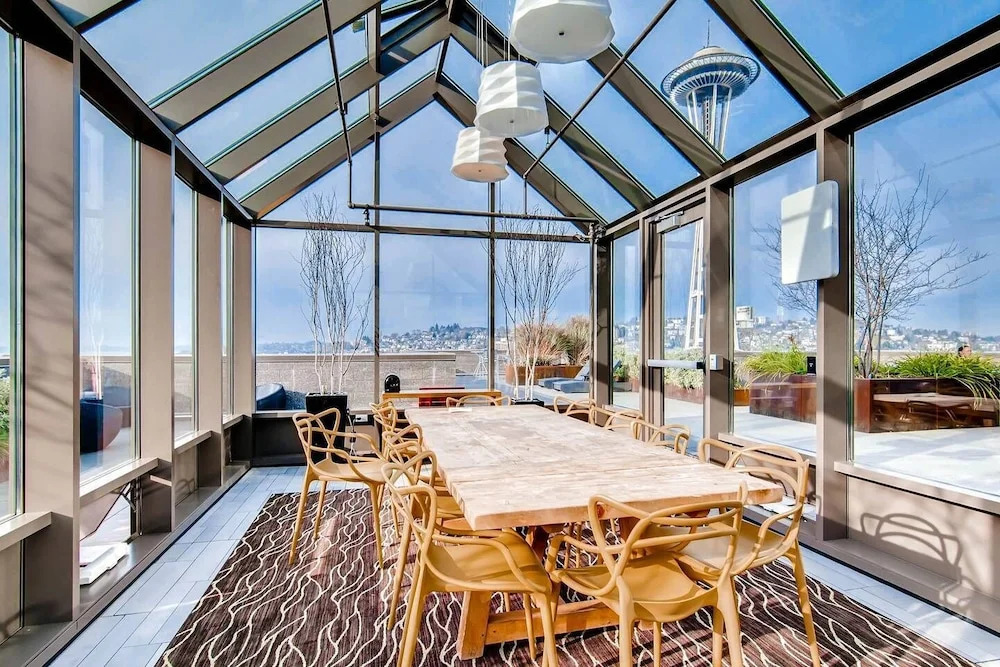 Speechless In Seattle! #1 Location - 2BR - Free Parking! (VR1)