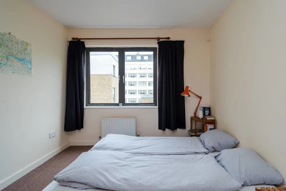 A Cosy 1 Bedroom Flat With a Balcony