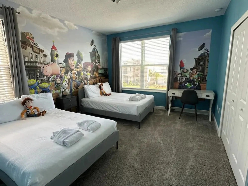 Comfortable Beds - Fully Equipped Kitchen Pool Spa