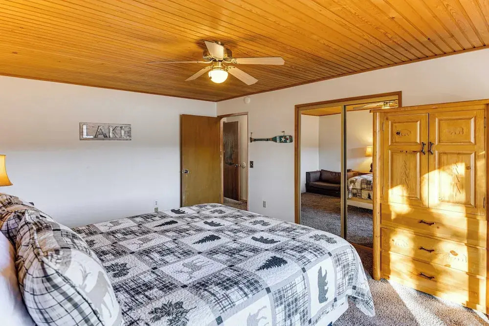 Viewtopia by Avantstay Lakefront Views + Hot Tub