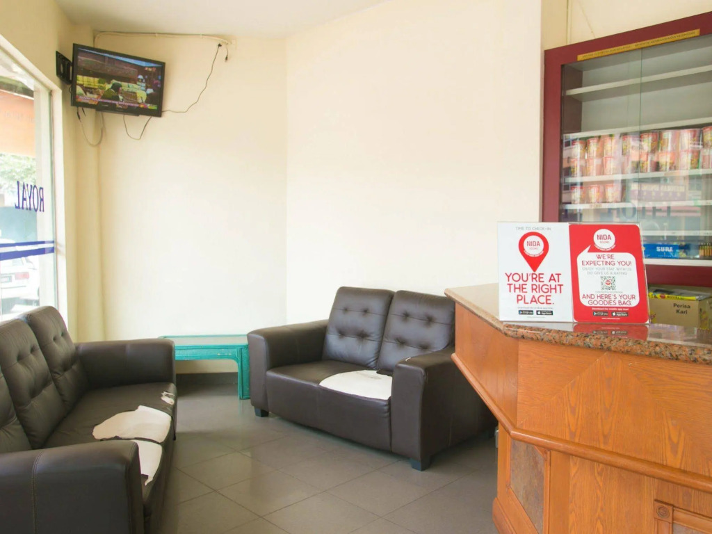 沙阿朗姆色帕度恩加尔尼达酒店- 斯里慕达凯富酒店(Nida Rooms Shah Alam Sepadu Unggul at Comfort Hotel Sri Muda)