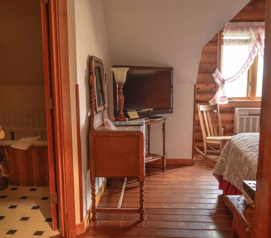 Sumas Mountain Lodge