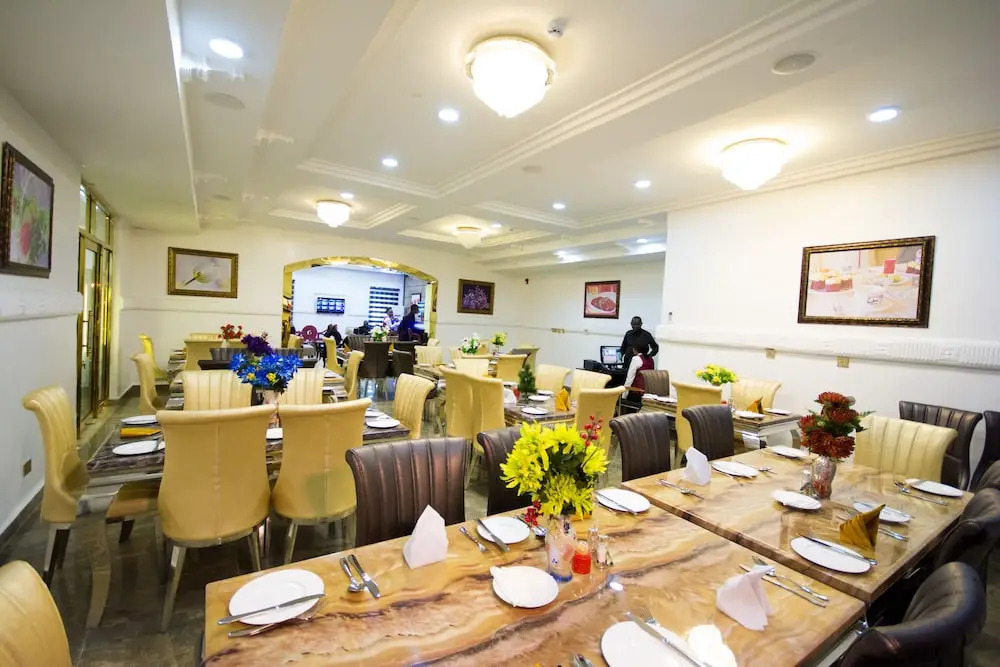 Immaculate Diamond Hotel & Apartments