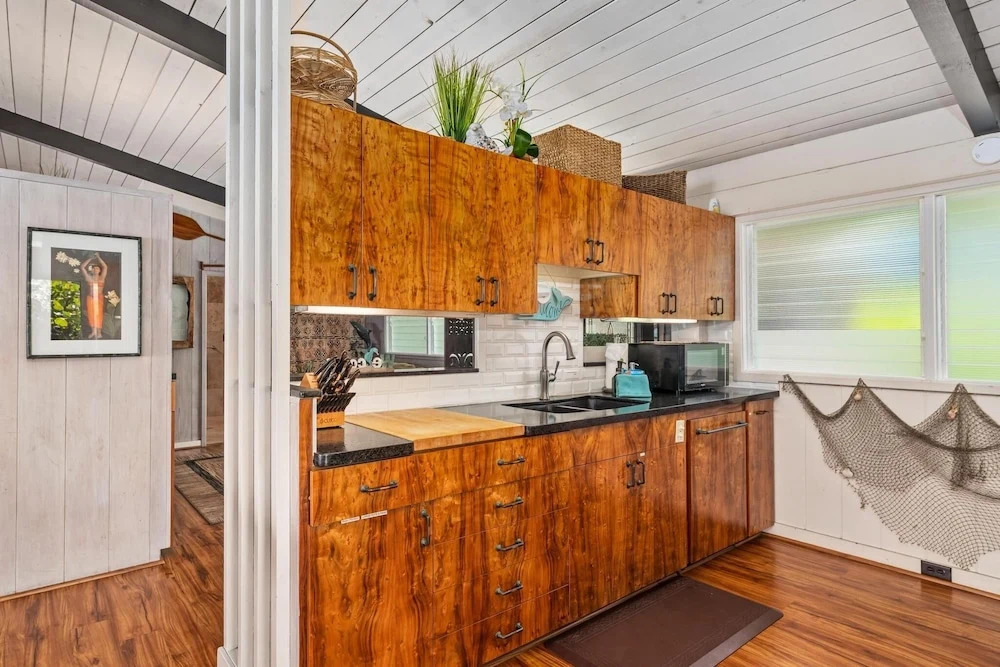 Big Island Private Home Alii Drive 6596 3 Bedroom Home