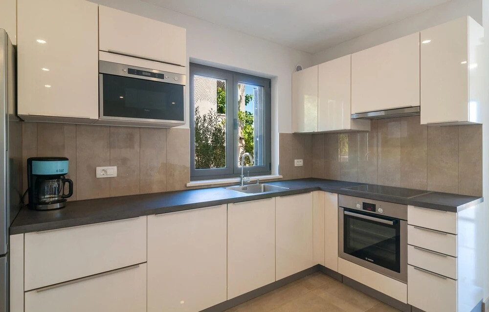 Awesome Apartment in Selca With 1 Bedrooms, Wifi and Outdoor Swimming Pool