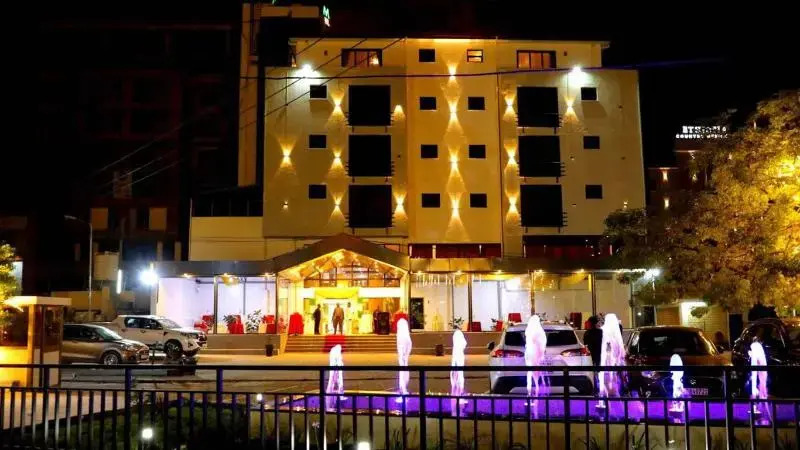 Platinum Hotel