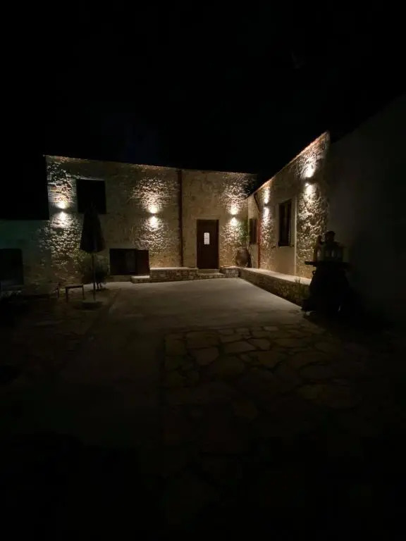 Vertigo Stone Villa - Roumeli Private Pool Escape