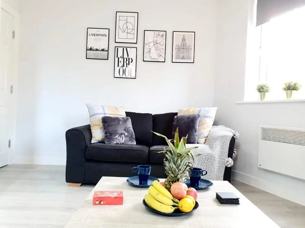OPP Apartments Barall Court - Great for contractors, 2 miles from city centre, free parking & WIFI
