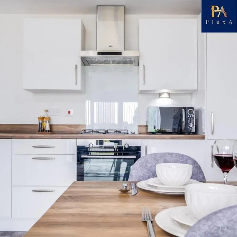 Modern Inn 5 Star Luxury 2 Bedroom Apartment in City Centre with Car Park