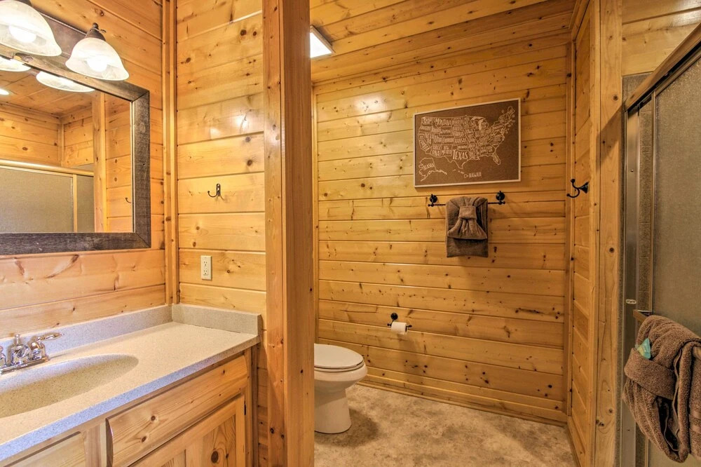 Pigeon Forge Mountain Cabin: Hot Tub & Resort Pool