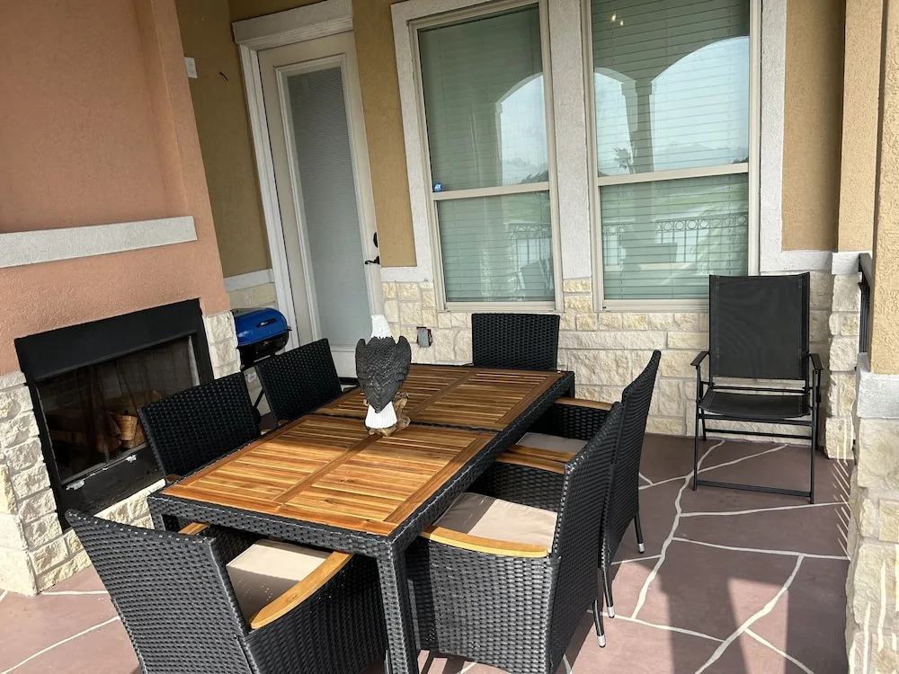 Charming 2 Story Retreat 2 Bedroom Home by RedAwning