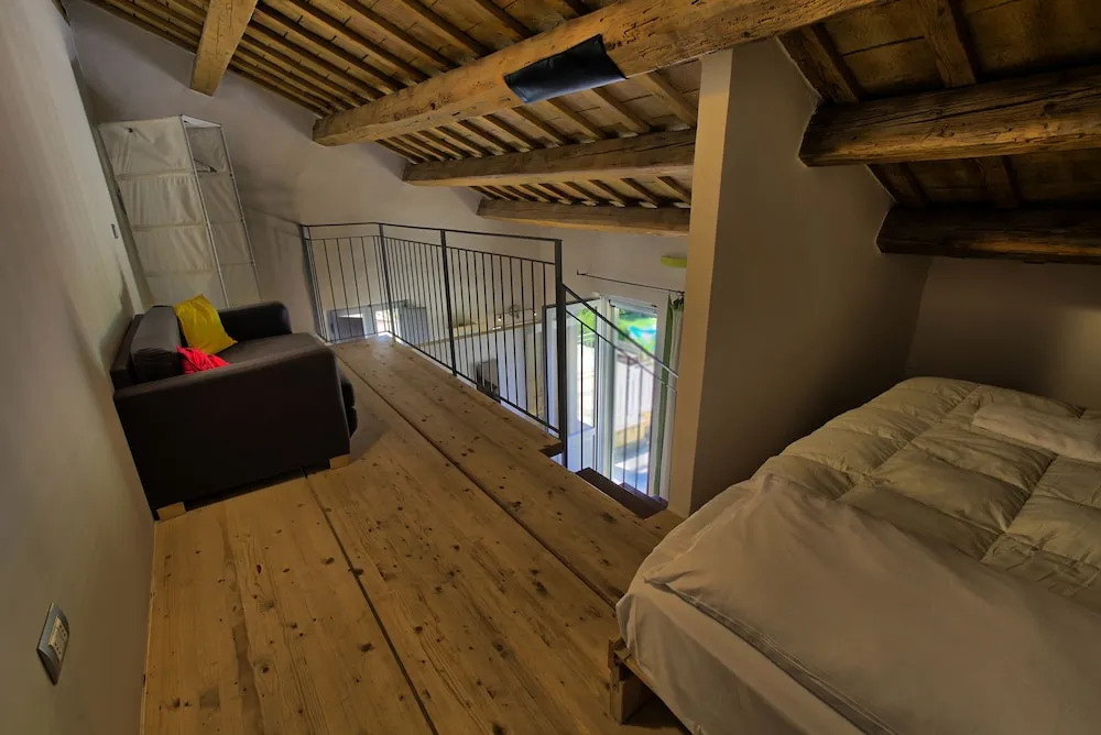 Casali Marchigiani - Ville vacanza private con piscina, giardino e vista panoramica