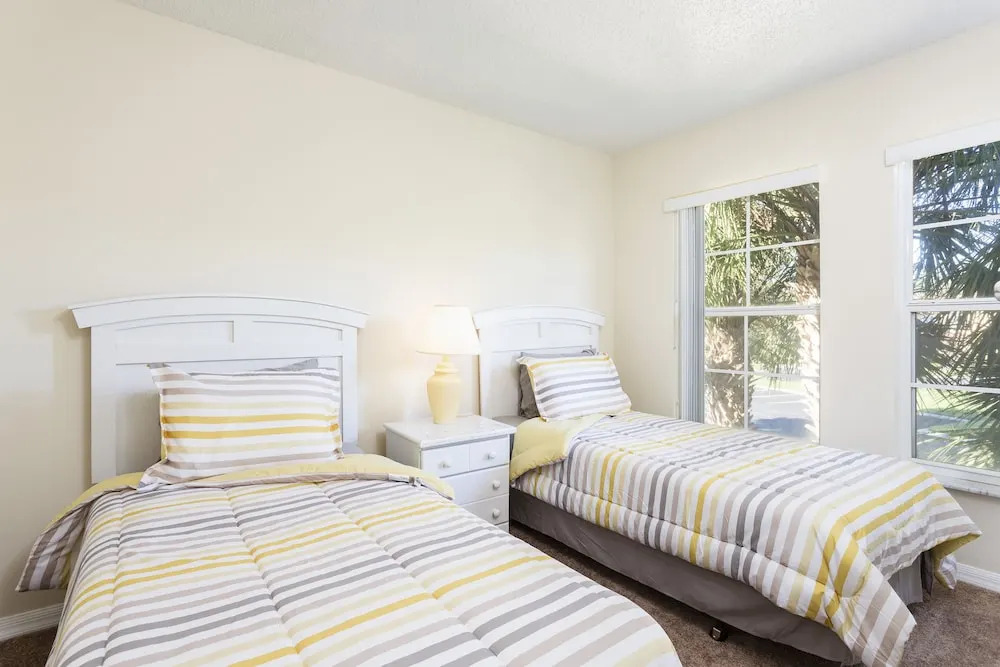 Beautiful Vacation Townhouse with Balcony EM2777
