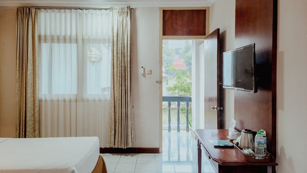 Royal Brongto Hotel