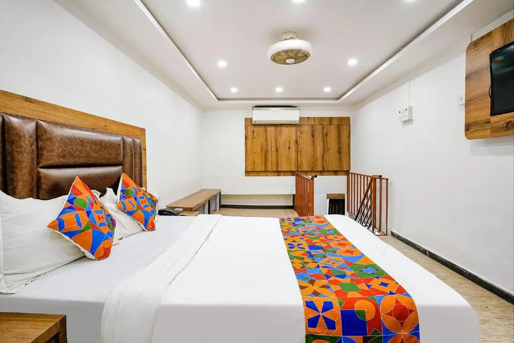 Fabhotel Babas Residency