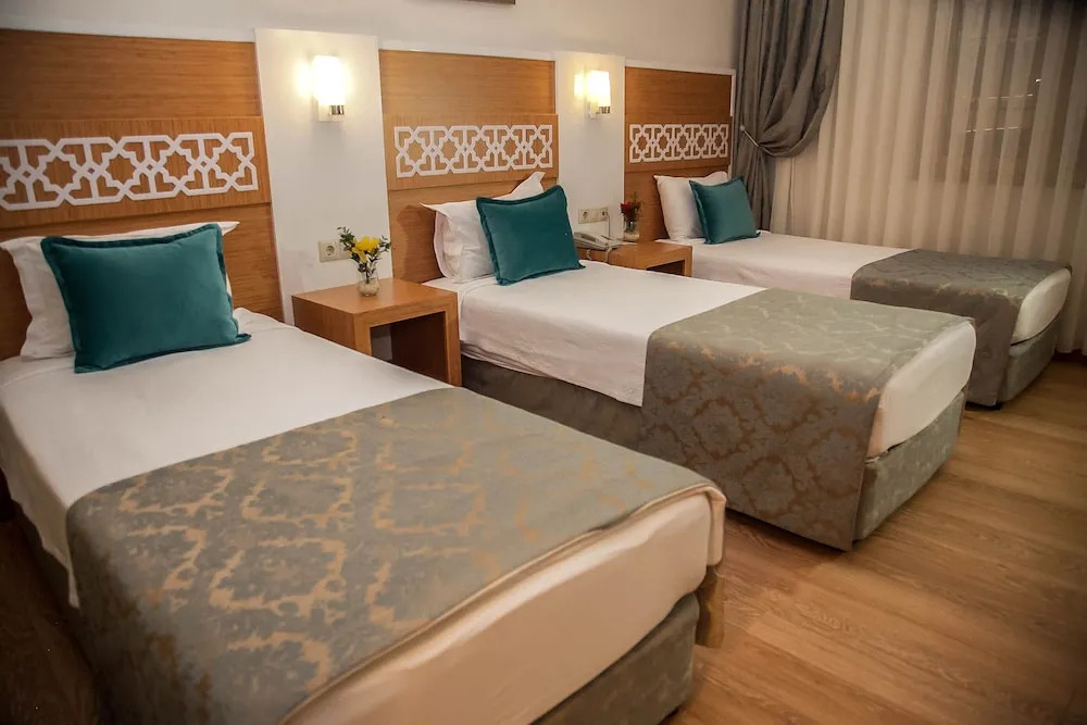 Met Gold Hotel