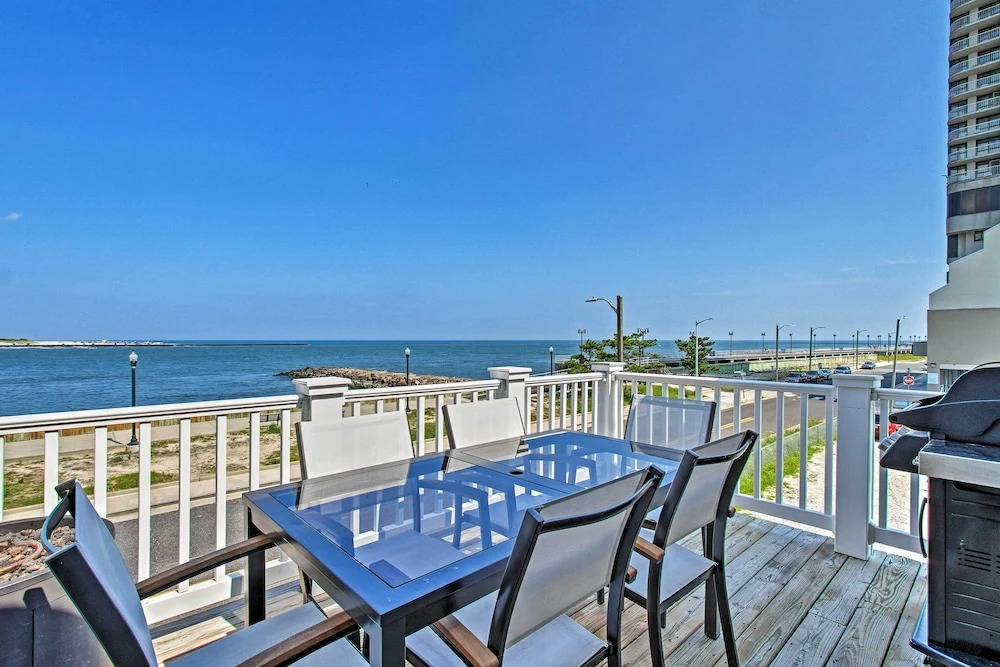Idyllic Oceanfront Home on Atlantic City Boardwalk