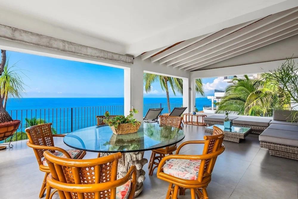 Bright Ocean-view 2-story Condo Near Beach With Pool, Balcony & Full Kitchen