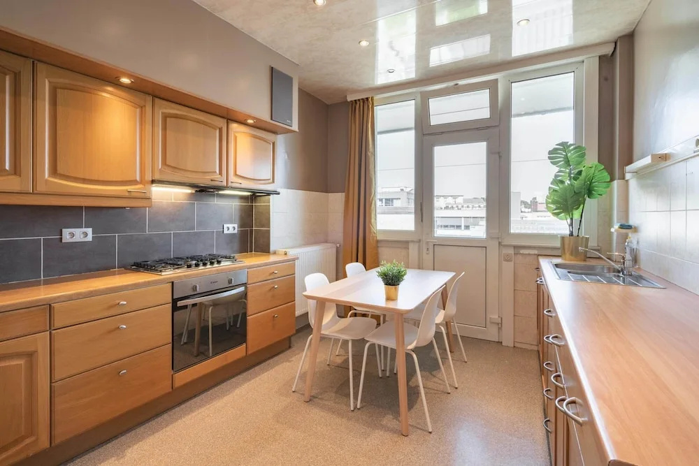 Large Antwerp City Center Apartments3bbns