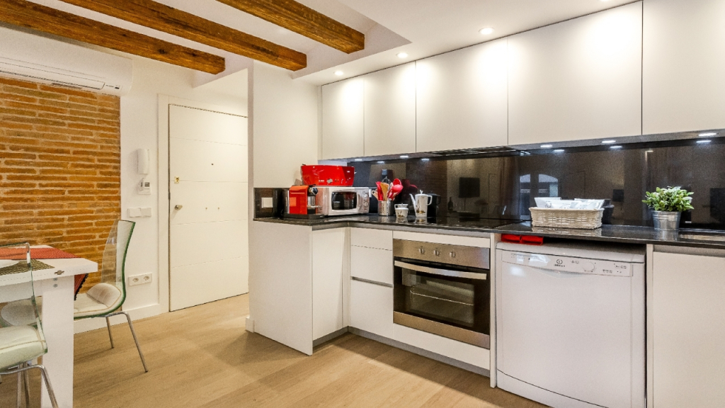 UD Apartments - Vintage Suite 1 (2BR) - MID TERM RENTALS