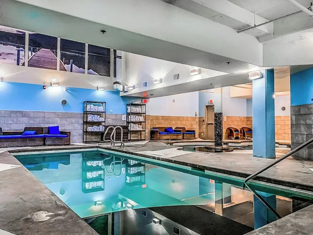 2 Bedroom Condo .Pool .Hot Tub .Gym .Spa