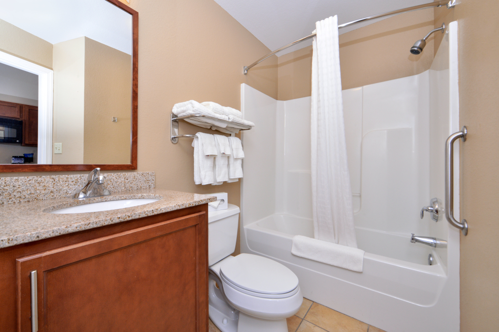 Candlewood Suites Kansas City Northeast by IHG