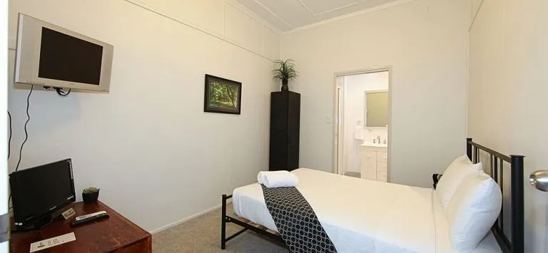 Alexandra Lodge