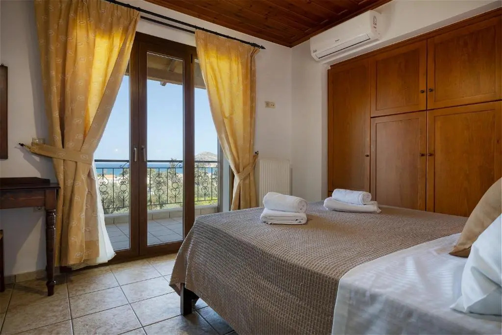 Villa Eleftheria private pool/garden/view/3bdrms/3.5bthrms