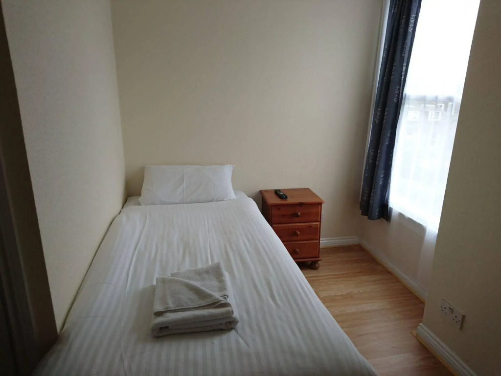 Dee Hotel