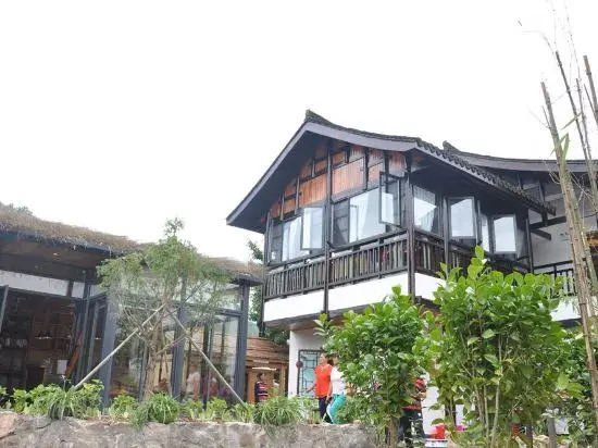 Sun Valley Expert Building