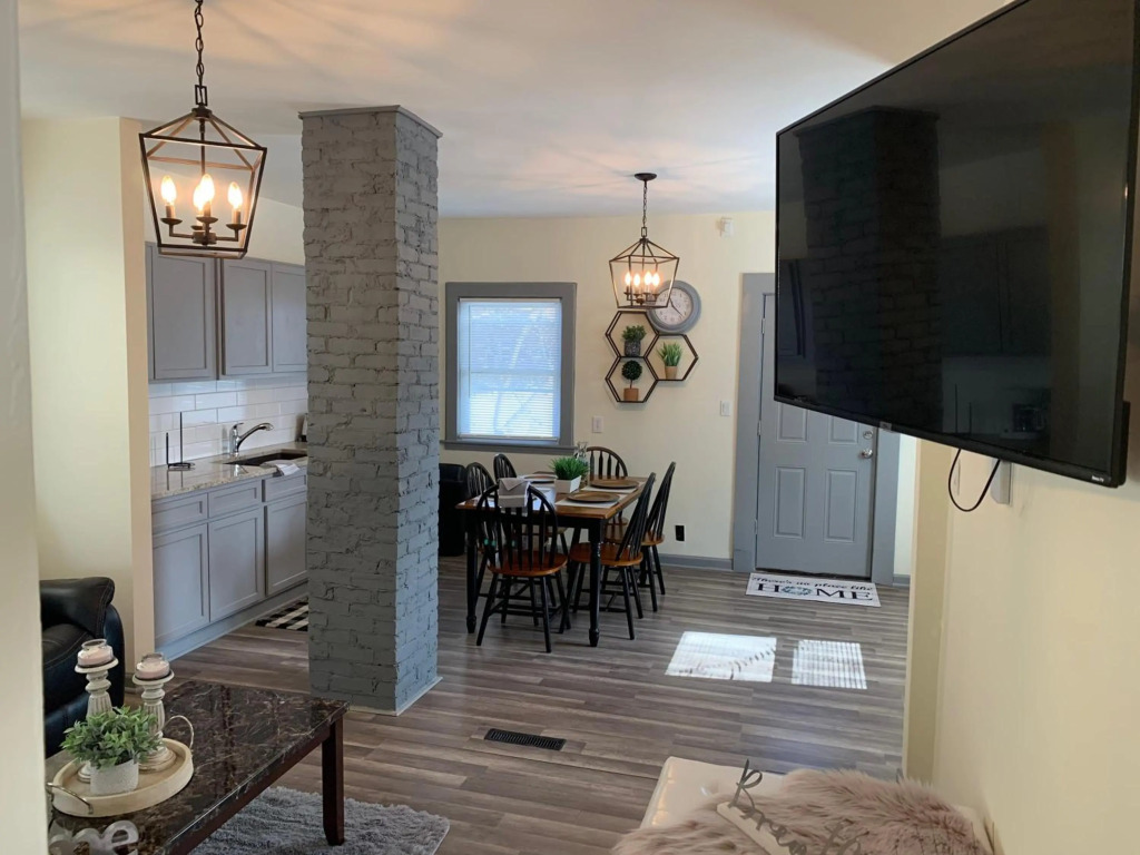 Cozy 3BR 1BA Short drive to Niagara Falls