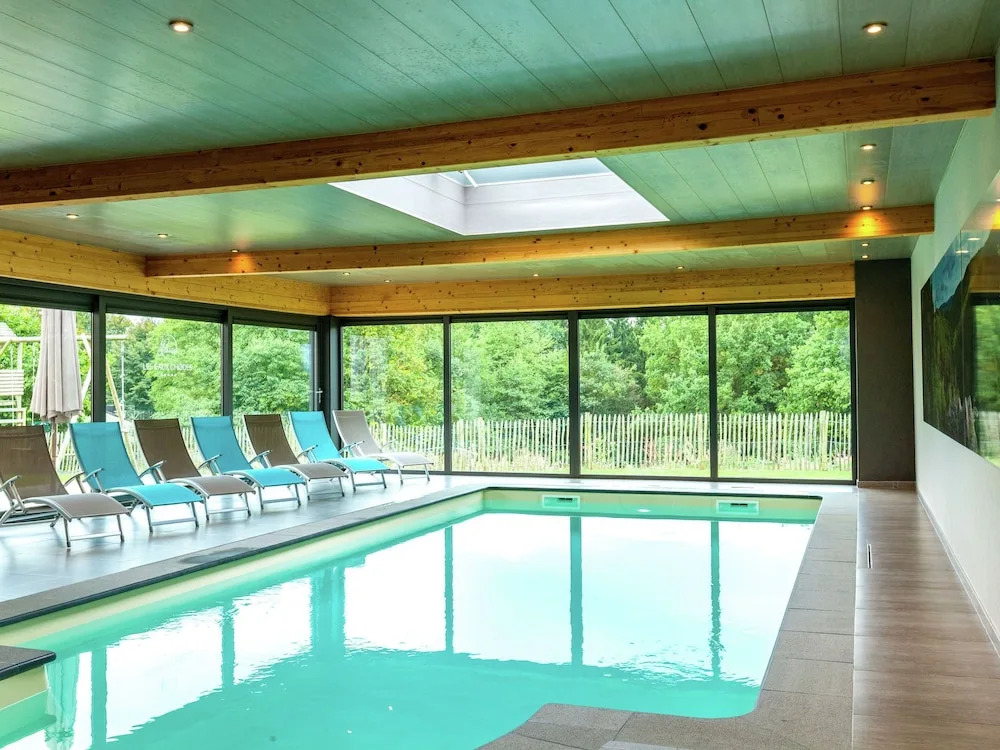 Modern Villa with Indoor Pool & Hot Tub in Malmedy