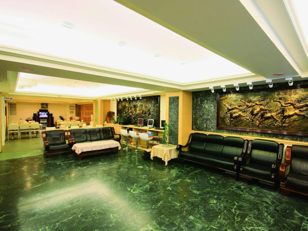 Lion Hotel