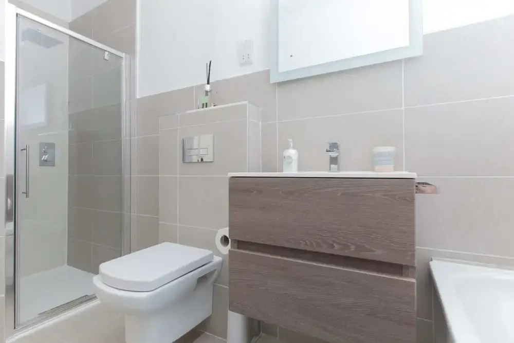 Beautifully Modernised New Town Home